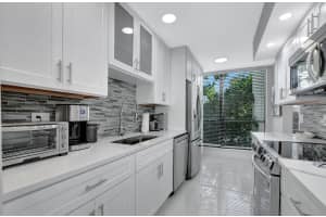 2005 Bridgewood Drive, Boca Raton, FL 33434 Sold 04/01/25