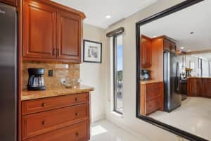 21 Royal Palm Way 606, Boca Raton, FL 33432 Sold 05/08/25