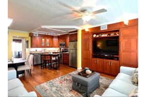 150 Horizons E 207, Boynton Beach, FL 33435 Sold 05/15/25