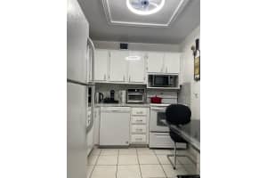 705 Lori Drive 305, Palm Springs, FL 33461 Sold 10/15/25