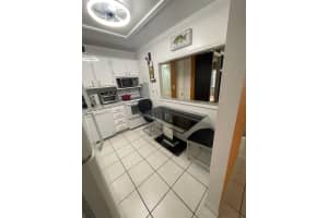 705 Lori Drive 305, Palm Springs, FL 33461 Sold 10/15/25