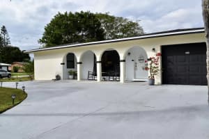 234 NE Surrey Street, Port Saint Lucie, FL 34983 - MLS#R11052404