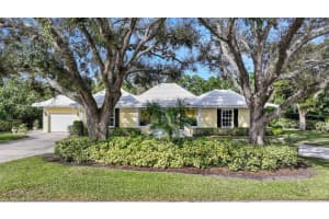 13 Country Road, Village Of Golf, FL 33436 Sold 04/15/25