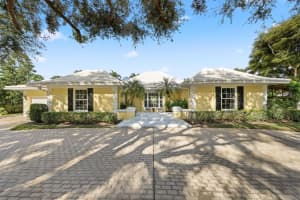 13 Country Road, Village Of Golf, FL 33436 Sold 04/15/25