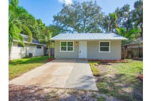 36 46th Court, Vero Beach, FL 32968 Sold 04/29/25