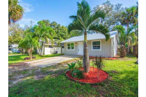 36 46th Court, Vero Beach, FL 32968 Sold 04/29/25