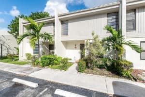1185 Nw 98th Terrace 133, Pembroke Pines