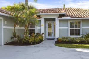4 Glengary Road, Palm Beach Gardens, FL 33418 Sold 05/22/25