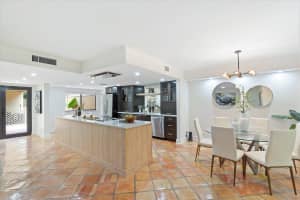 19 Via Lago, Boynton Beach, FL 33435 Sold 05/01/25