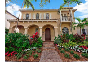 320 Murcia Drive, Jupiter, FL 33458 Sold 04/30/25