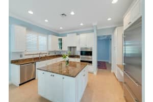 320 Murcia Drive, Jupiter, FL 33458 Sold 04/30/25