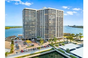 100 Lakeshore Drive 252, North Palm Beach