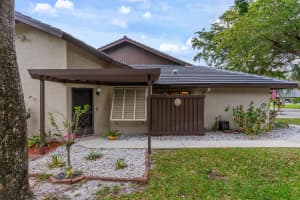 10046 Shadywood Place, Boynton Beach, FL 33437 Sold 02/27/25