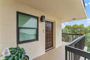 374 Golfview Road 405, North Palm Beach, FL 33408 Sold 04/28/25