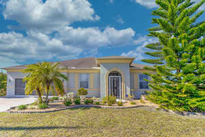 4442 SW Savona Boulevard, Port Saint Lucie, FL 34953 Sold 03/27/25