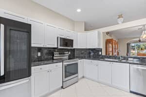9648 Crescent View Drive N, Boynton Beach, FL 33437 Sold 04/15/25