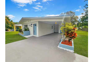 209 Garden Avenue, Fort Pierce, FL 34982 Sold 02/14/25