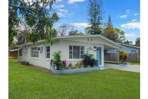 209 Garden Avenue, Fort Pierce, FL 34982 Sold 02/14/25