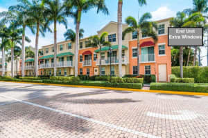 106 Moorings Drive, Lantana, FL 33462 Sold 03/28/25