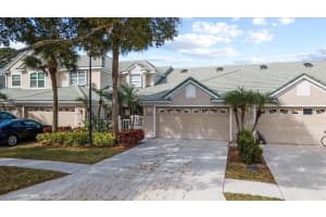 1657 Sw Harbour Isles Circle 21, Port Saint Lucie