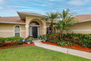 1014 SW Charcoal Avenue, Port Saint Lucie, FL 34953 Sold 04/09/25