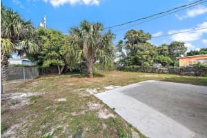624 W 3rd Street, Riviera Beach, FL 33404 Sold 04/08/25