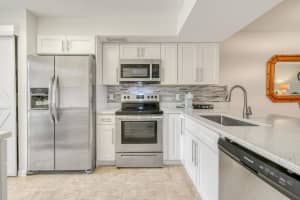 403 Brackenwood Lane S, Palm Beach Gardens, FL 33418 Sold 07/16/25