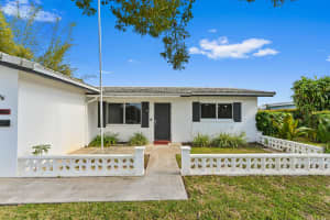 4460 NW 19th Avenue, Oakland Park, FL 33309 Sold 05/22/25