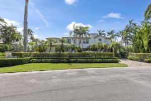 236 Via Las Brisas, Palm Beach, FL 33480 Sold 12/03/25