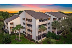 326 Oak Harbour Drive, Juno Beach, FL 33408 Sold 02/20/25