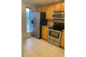 17 Royal Palm Way 305, Boca Raton