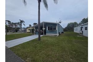 47 Flores Del Norte, Fort Pierce, FL 34951 - MLS#R11053588