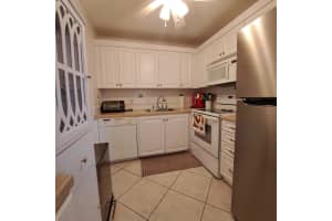184 Kent K, West Palm Beach, FL 33417 Sold 04/04/25