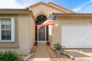 9594 Arbor View Drive N, Boynton Beach, FL 33437 - MLS#R11053914