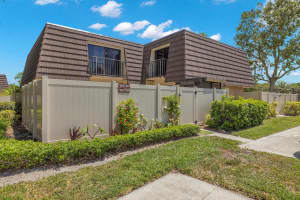 7005 70th Way, West Palm Beach, FL 33407 Sold 04/04/25