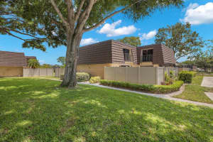 7005 70th Way, West Palm Beach, FL 33407 Sold 04/04/25