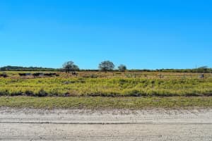 8581 19th Sq Square SW, Vero Beach, FL 32968 - MLS#R11054063