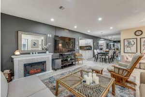 202 Pine Hov C2 Circle C-2, Greenacres, FL 33463 Sold 04/04/25