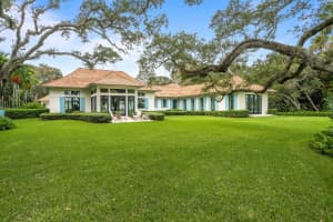 2040 Club Drive, Vero Beach, FL 32963 Sold 04/25/25