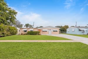 9492 Bloomfield Drive, Palm Beach Gardens, FL 33410 Sold 05/23/25