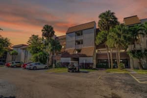 511 Ives Dairy Road 101-6, Miami, FL 33179 - MLS#R11054318