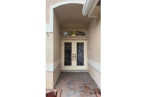 16247 Mariposa Circle S, Pembroke Pines, FL 33331 Sold 02/21/25