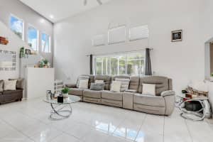 1291 Crown Point, Wellington, FL 33414 - MLS#R11054725