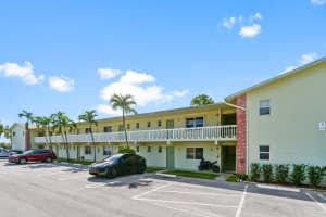 658 NE 6th Court E, Boynton Beach, FL 33435 - MLS#R11054921