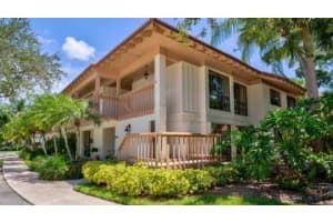 419 Brackenwood Lane S 419, Palm Beach Gardens, FL 33418 Sold 06/02/25