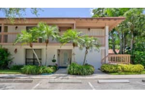419 Brackenwood Lane S 419, Palm Beach Gardens, FL 33418 Sold 06/02/25