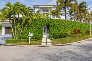 1030 Pine Point Road, Riviera Beach, FL 33404 Sold 03/17/25