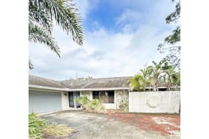 521 SE Penn Avenue, Port Saint Lucie, FL 34984 Sold 04/02/25