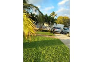 332 Ponte Vedra Road, Palm Springs, FL 33461 Sold 03/27/25