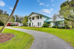 5490 17th Street SW, Vero Beach, FL 32968 Sold 04/30/25